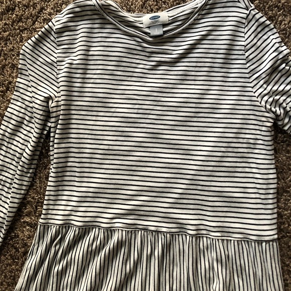 Flowy black and white striped blouse - Picture 2 of 2